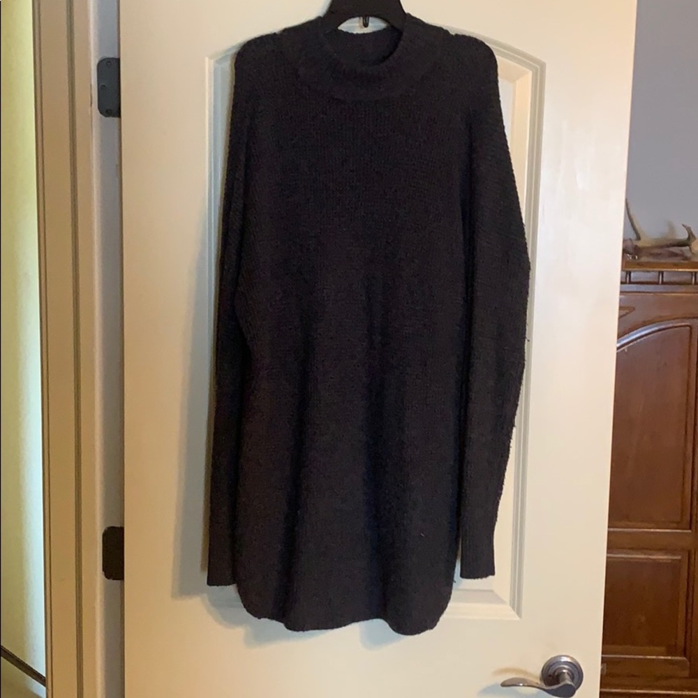 American Eagle Turtle Neck Sweater